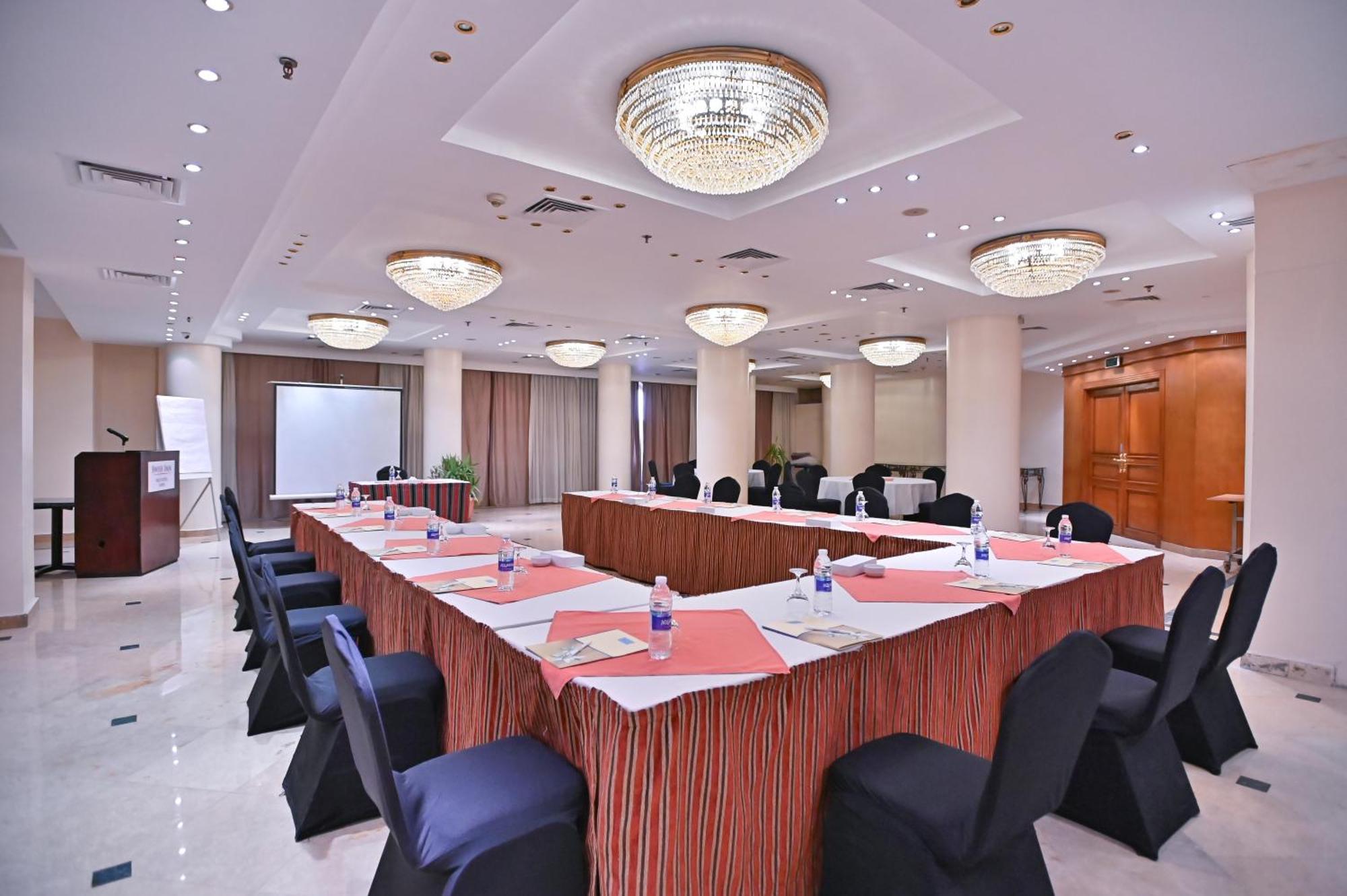 Swiss Inn Nile Hotel Giza ภายนอก รูปภาพ