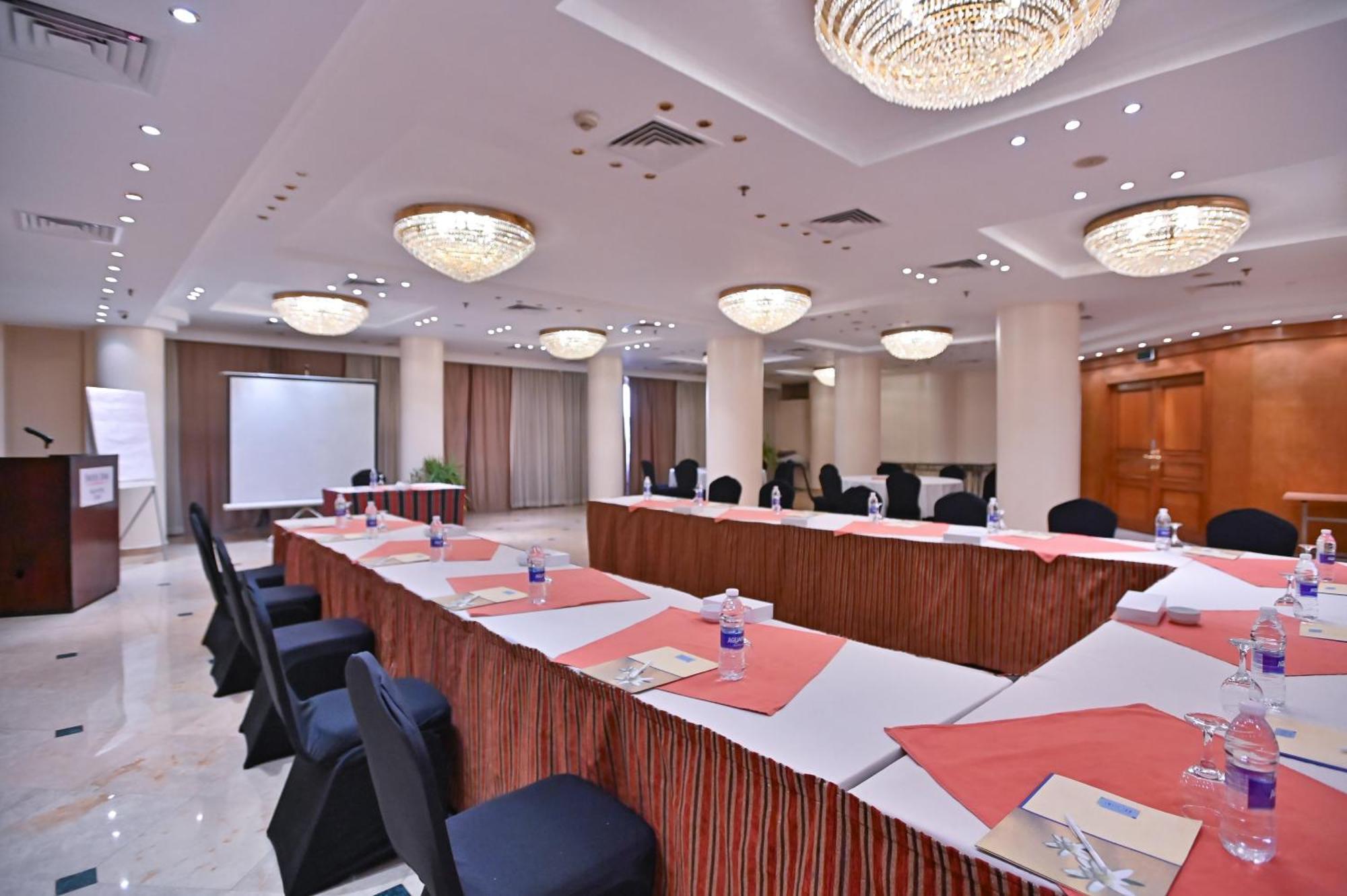 Swiss Inn Nile Hotel Giza ภายนอก รูปภาพ