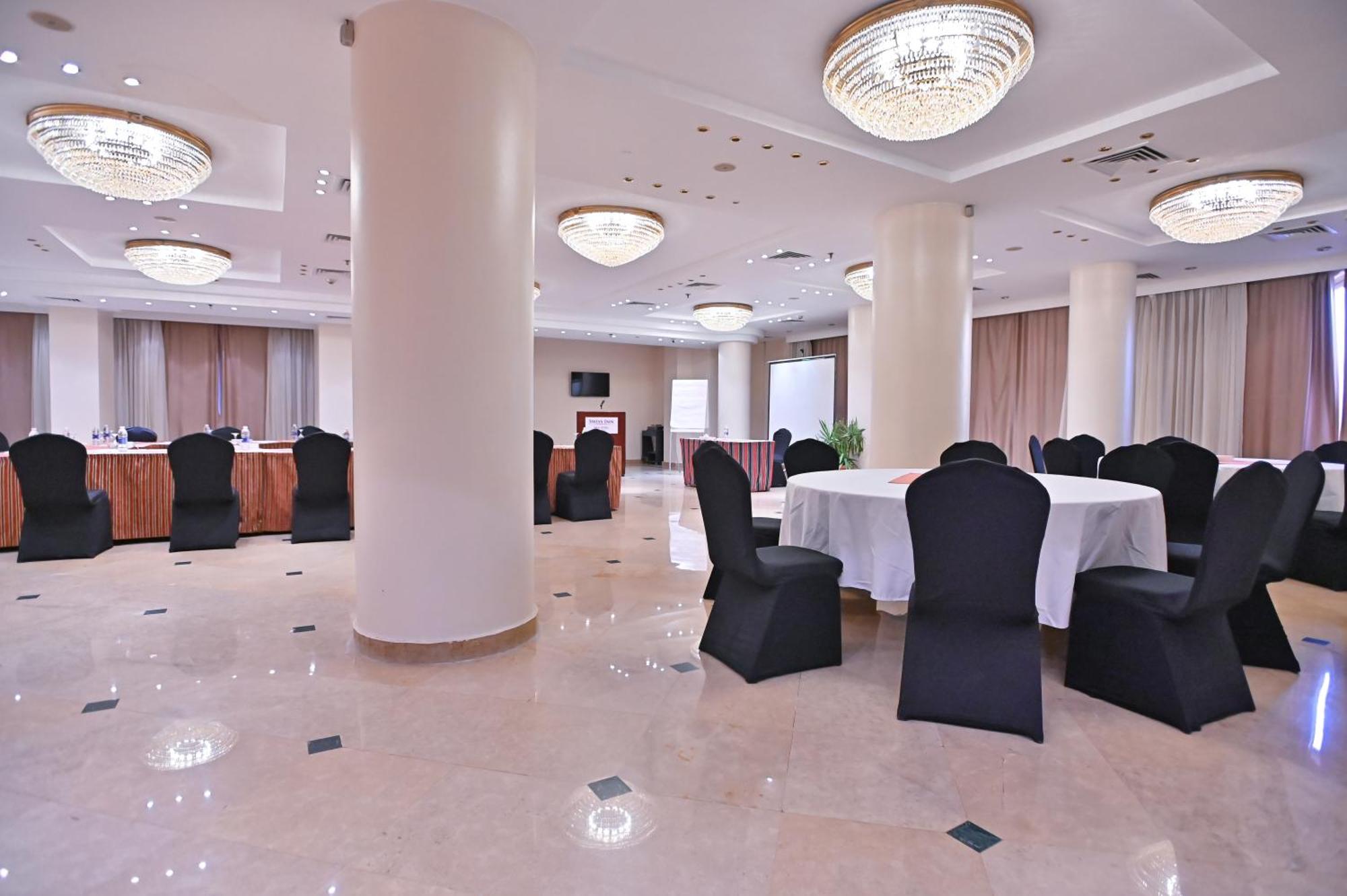 Swiss Inn Nile Hotel Giza ภายนอก รูปภาพ