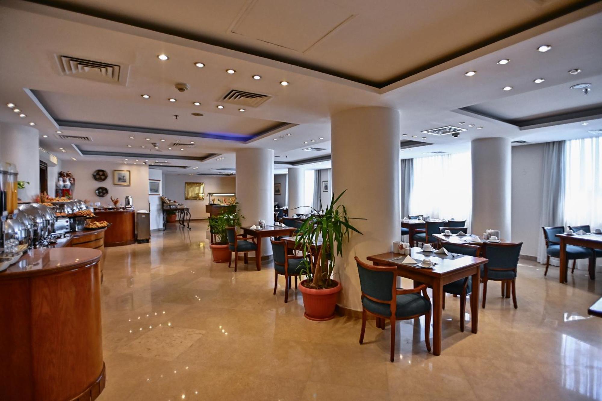 Swiss Inn Nile Hotel Giza ภายนอก รูปภาพ