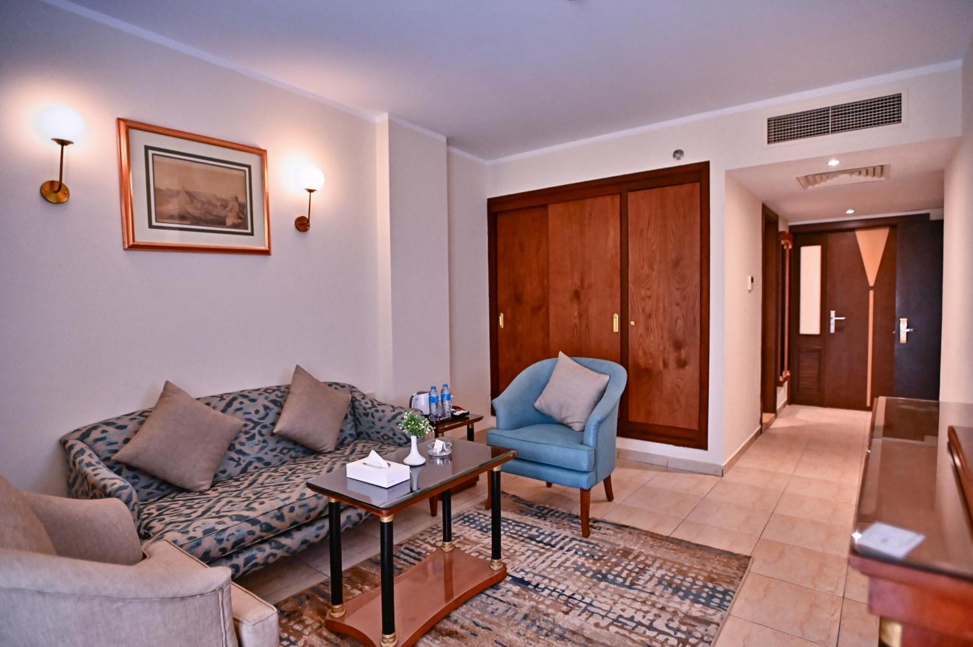 Swiss Inn Nile Hotel Giza ภายนอก รูปภาพ